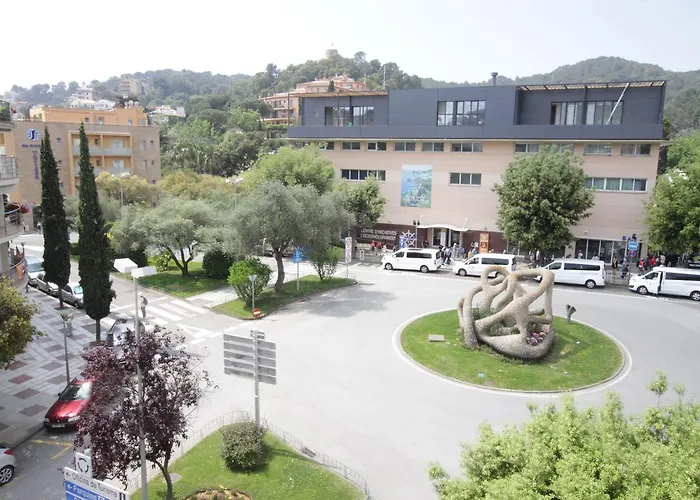 Aparthotel El Sol 3*