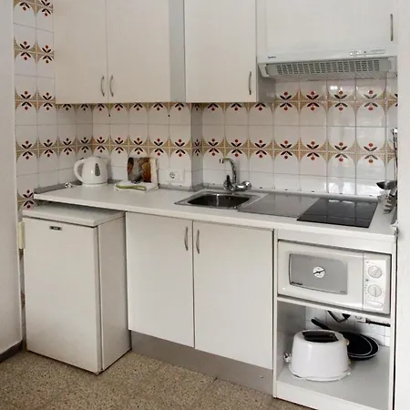 Aparthotel El Sol 3*